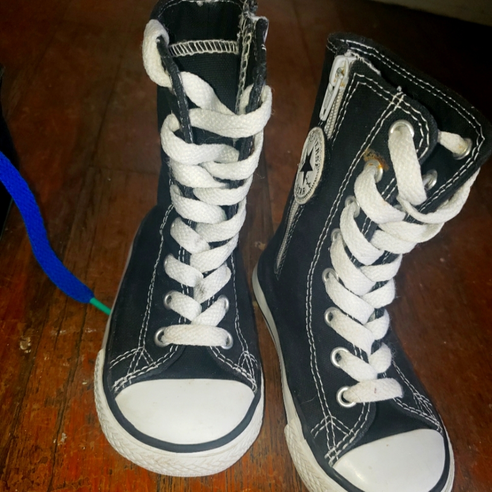 Knee high Converse size 6